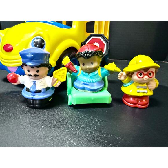 Fisher Price Little People Handicap accessible school bus phrases & music - Picture 3 of 8